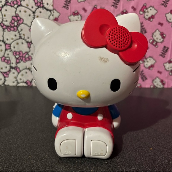 Hello Kitty Speaker Radio - Picture 1 of 6